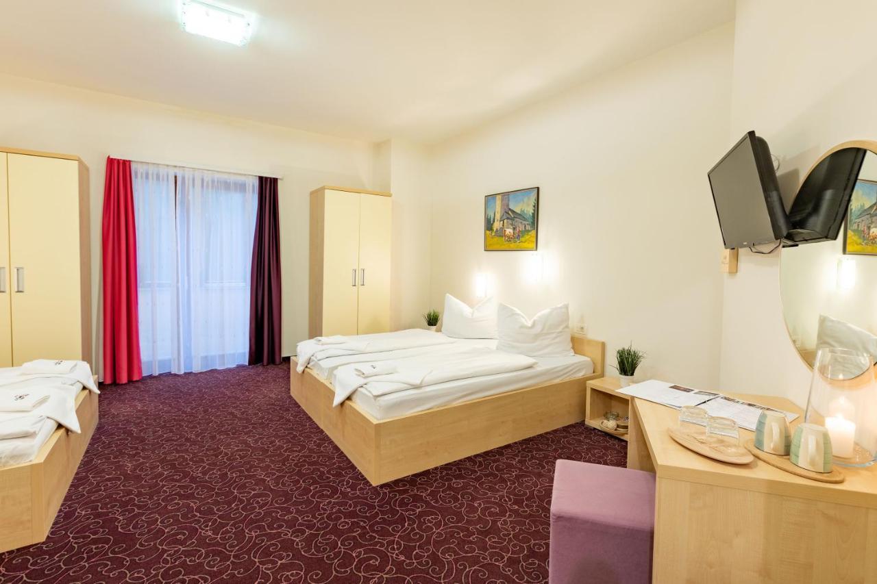 Hotel Jakec Trije Kralji Na Pohorju Zgornja Loznica Extérieur photo